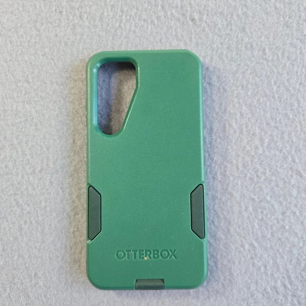 OtterBox Commuter Case Samsung Galaxy S24 Green Rugged Protection
